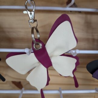 Porte clé papillon Blanc et Fushia