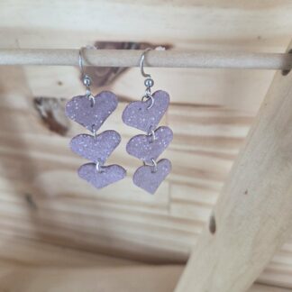 Boucles d'oreilles triple cœurs rose pâle